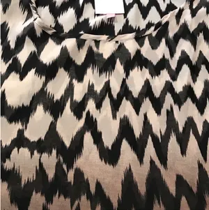 Romeo & Juliet Couture Ombre Pattern Blouse thumbnail 5