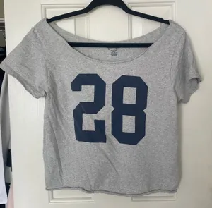 Brandy Melville number top  thumbnail 1