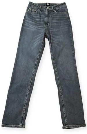 BDG Girlfriend Highrise Straight Leg Jeans - An Urban Outfitters Brand thumbnail 1