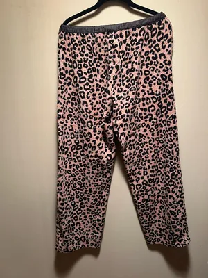DLNY Fleece Leopard-Print Pajama Set Size M thumbnail 6