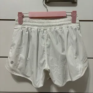 Lululemon Hotty Hot Short Long 4" White thumbnail 4