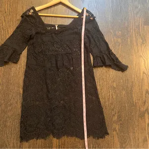 Free People Black Lace Bell Sleeve Mini Dress XS Festival Boho Crochet Tunic thumbnail 3