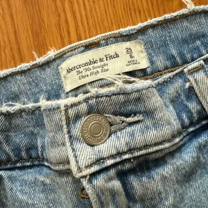Abercrombie & Fitch Ultra High Rise 90s Straight Jean Curve Love Size 29 thumbnail 6