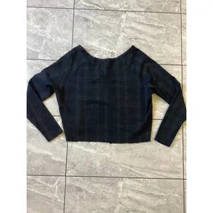 Brandy Melville Womens Plaid V-Neck Long Sleeve Crop Top Navy Green One Size thumbnail 5