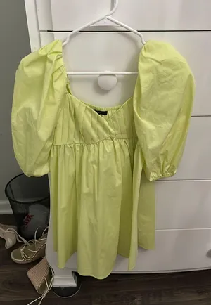 Dress thumbnail 1