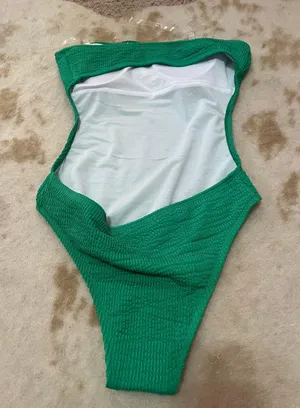 These Three Boutique Textured Green One Piece Swimsuit Medium thumbnail 6