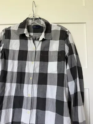 Gap Black & Gray Plaid Button Down thumbnail 5
