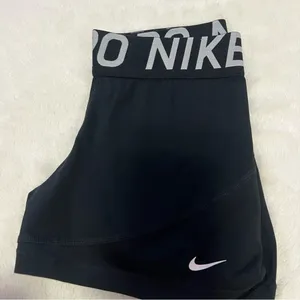 Nike Women's Black Pro Shorts thumbnail 1