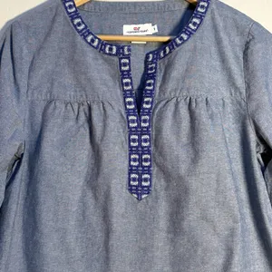 Vineyard Vines Women's‎ Chambray Embroidered V-neck Long Sleeve Top Size S thumbnail 2