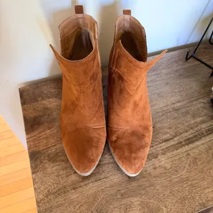 Qupid Boho Western Slouch Ankle Boots Cognac Faux Suede Festival Cowgirl Size 8.5 Boho thumbnail 9