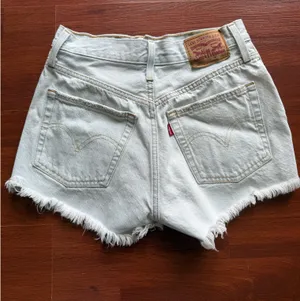 Levi’s 501 Shorts thumbnail 3
