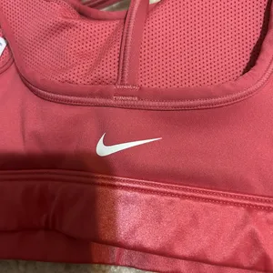 Nike Women's Coral Sports Bra thumbnail 3