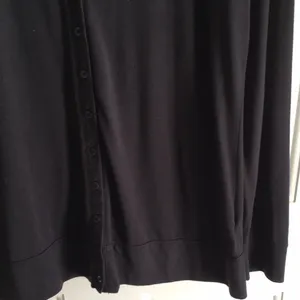Womens Hooters Black Cardigan Size Medium/Large thumbnail 7