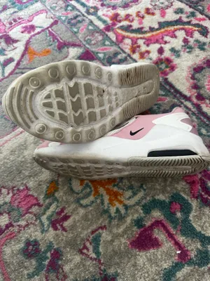 Women’s Nike Air Max thumbnail 3