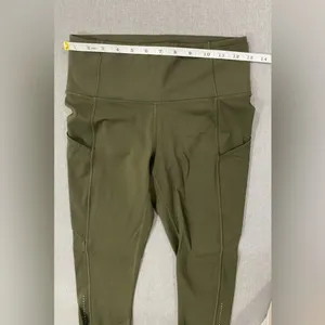 Lululemon High-Rise Olive Green Capri Leggings Size 6 Cropped Activewear Pants thumbnail 7