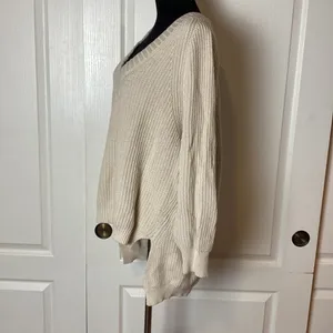 EXPRESS CREAM KNIT OVERSIZED V NECK TUNIC SWEATER thumbnail 3