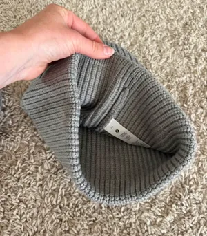 Lululemon Hat/Gloves Set thumbnail 2