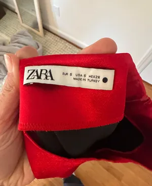 ZARA satin effect red mini skirt thumbnail 3