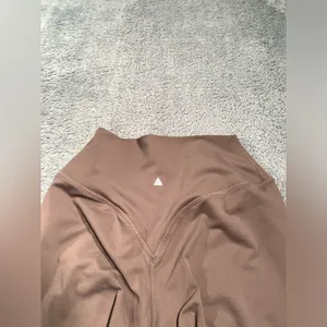 Balance athletica Brown High-Waisted Leggings XS thumbnail 9
