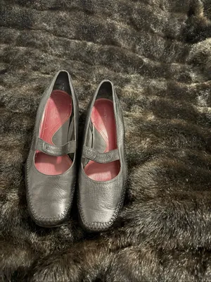 Aerosoles Whats What black leather sqaure toe heels shoes 8.5 Mary jane thumbnail 2