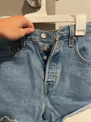 Levi’s Rib Cage Denim Shorts thumbnail 2