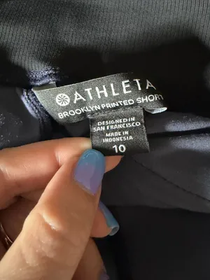 Athleta Brooklyn Printed Shorts Size 10 Allure Navy Leopard Blue Black 4” Travel thumbnail 8