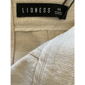 Lioness The Lola Mini Skirt Womens Size 2 Oatmeal Linen Blend Slit Neutral‎ NEW thumbnail 4