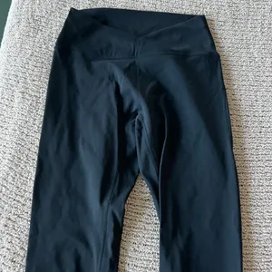 Amazon Black Leggings thumbnail 1