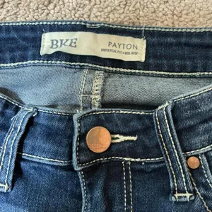 BKE‎ Payton Women's Sz 24 Mid Rise Distressed Skinny Jeans Dark Wash thumbnail 6