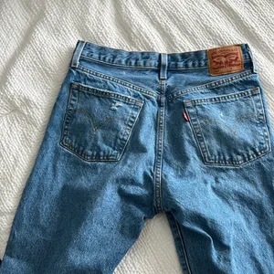 Levi's NWOT 501 Jeans Cropped thumbnail 7