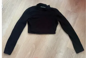 Pretty Little Thing Black Mock Neck Long Sleeve Crop Top — US 6 thumbnail 1