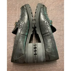 Old Navy NWOB Black Croc Faux Leather Y2K Chunky Heel Loafer with Gold‎ Chain Size 7 thumbnail 4