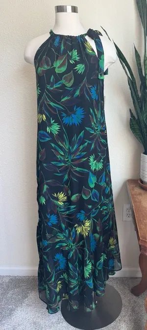 Taylor‎ Women’s Size 8 Black Floral Maxi Dress Halter flowy 8749M thumbnail 1