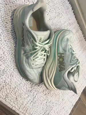 Hoka Clifton 10 Running Shoes thumbnail 2