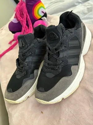 adidas Yung-96 Men's Sneakers Shoes Size 10.5 thumbnail 1