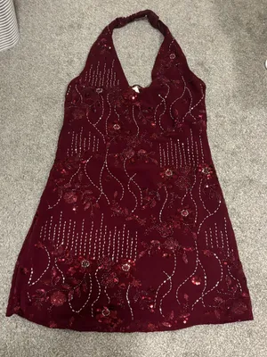 Thirty Thirty Halter Floral Sequin Mini Dress in Wine NWT - Size: XS thumbnail 3