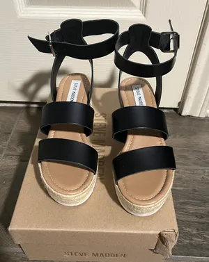 Steve Madden Sandals thumbnail 2