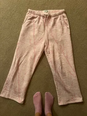 The iconic DAIRY BOY pink bubble gum sweats thumbnail 1