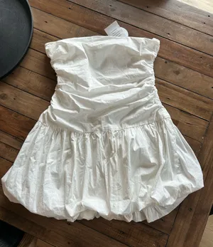 NWT More to Come Revolve White Sleeveless Bubble Mini Dress M thumbnail 1