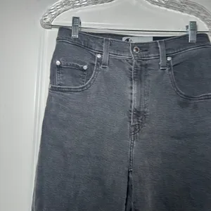 Levis SilverTab Mom Jeans Womens 27x27 Washed Gray High Rise Tapered thumbnail 2