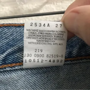 ‎Vintage Levi’s 512 slim fit tapered denim jeans 30* thumbnail 6