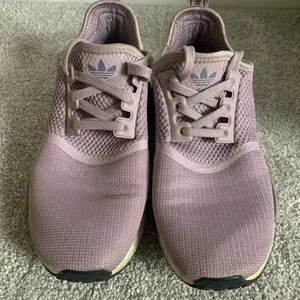 Adidas Boost NMD R1 Athletic Comfy Sneakers Light Purple Lavender Lilac 7.5 8 thumbnail 2
