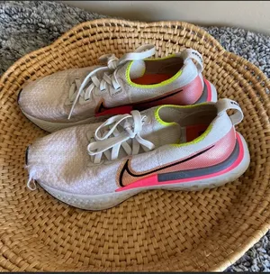 Nike Infinity React Tennis Shoes thumbnail 4