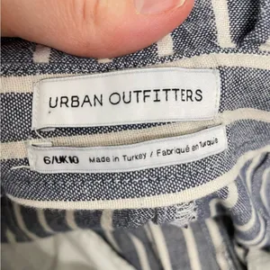 Urban Outfitters Grey & White Striped Paperbag Waist Casual Pants Women 6 Belted thumbnail 6