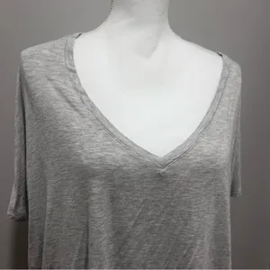 Express women's v neck short sleeved oversized gray t shirt size large thumbnail 2