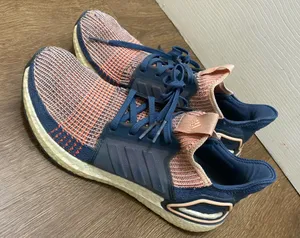 Adidas Ultraboost 19 Women's Size 10.5 Running Shoes thumbnail 1