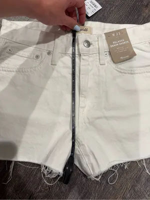 Madewell Mid rise Relaxed Fit Denim Shorts thumbnail 4
