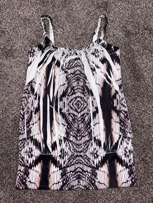 Wet Seal black & white geometric print tank top with tie front detail, size L thumbnail 1