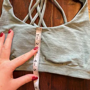 NWT Victoria’s Secret Sports Bra XS thumbnail 4