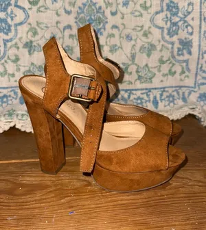 Candie's platform wedge thumbnail 1